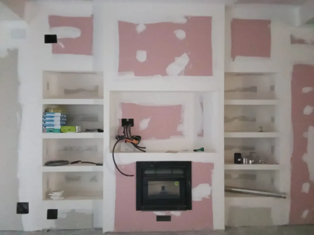 mueble de salón hecho con escayola